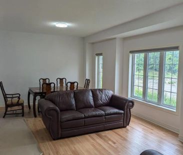 676 FLEETWOOD DRIVE - Photo 1