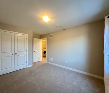 For Lease - 1047 Acoustic Way, Blossom Park - Airport and Area, Ont... - Photo 5