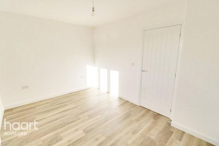 2 bedroom end of terrace house to rent - Photo 5