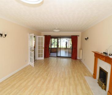 4 bedroom detached house to rent - Photo 1