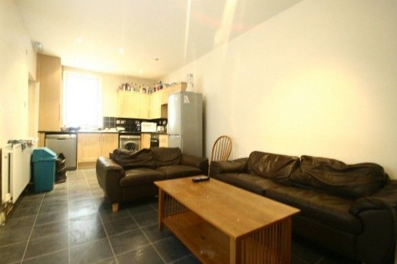 4 Bed - Heaton Park Road, Heaton, Ne6 - Photo 1