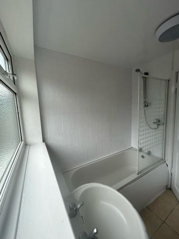 2 Bedroom Terraced House for Rent - Photo 4