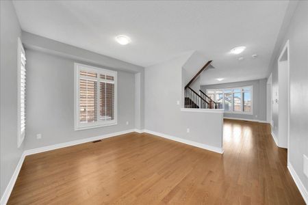 For Lease - 17 Fortis Crescent, Bradford West Gwillimbury, Ontario - Photo 5