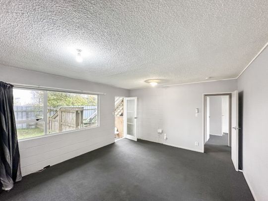 Easy living on Miro St - Photo 1