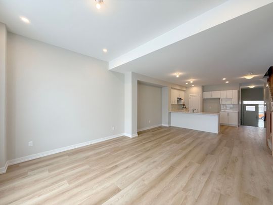 For Lease - 1061 ACOUSTIC Way, Blossom Park - Airport and Area, Ontario - Photo 1