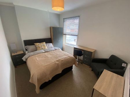 4 bedroom house to rent - Photo 5