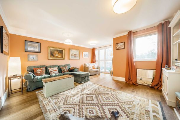 Honeyman Close, Queens Park, NW6, London - Photo 1