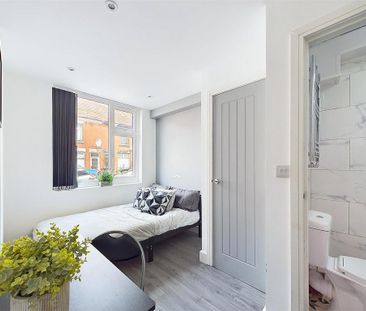 1 bedroom in a house share to rent - Photo 6
