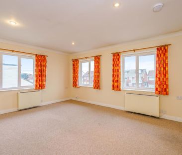 2 bedroom flat to rent - Photo 4