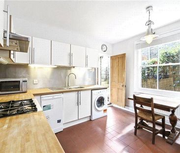 2 bedroom maisonette to rent - Photo 2