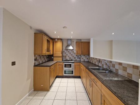 3 bedroom end of terrace house to rent - Photo 3