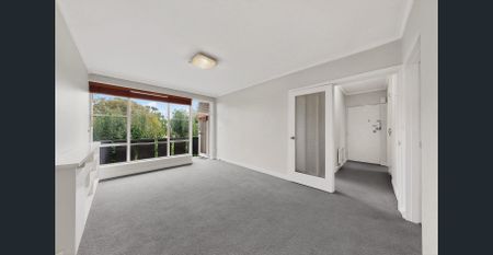 Close to all that Elwood has to offer - Photo 2