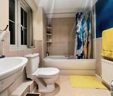 2 bedroom coach house to rent - Photo 6