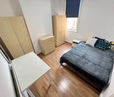 4 bedroom house to rent - Photo 4