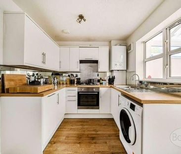 Riverview Gardens, Cobham, Surrey, KT11 - Photo 1