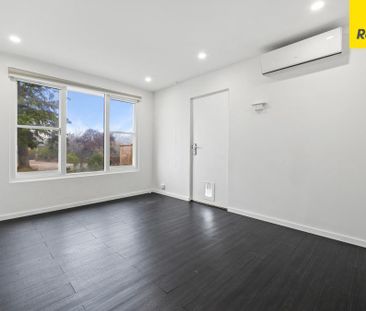 Updated and well-designed family home in a great location - Photo 3