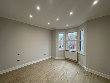 3 Bed Semi-Detached House, Carlingford Road, N15 - Photo 3