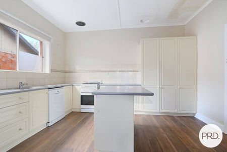 CENTRAL ALBURY LIVING! - Photo 4