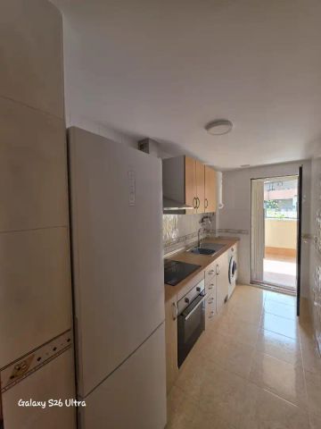 Piso de alquiler en Avenida de Daya Nueva, 5, Almoradí - Photo 4