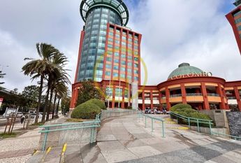 LISBOA / BENFICA openspace 90m2 with garage (5 parking spaces)