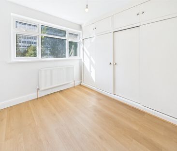 Cheltenham Avenue, Twickenham, TW1 - Photo 1