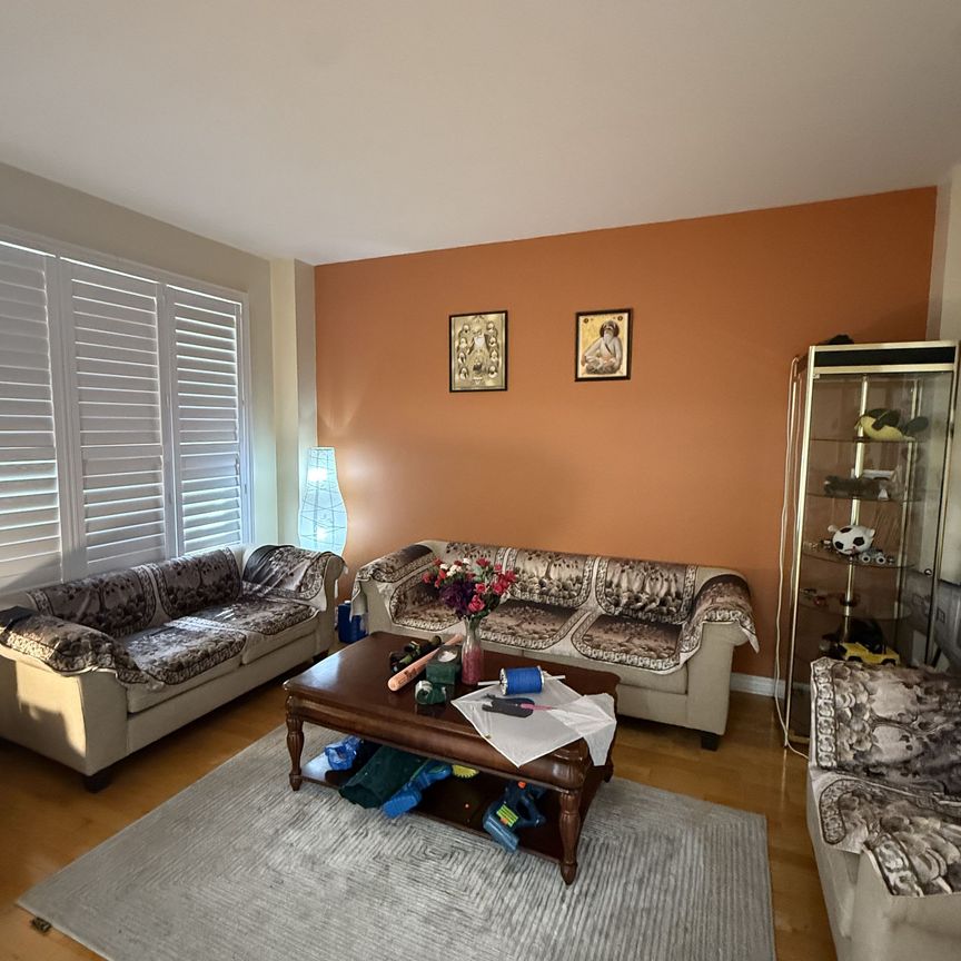 For Lease - 82 Castlehill Road Unit# Upper, Brampton, Ontario - Photo 1