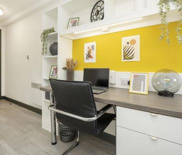 1 bedroom in a flat share to rent - Photo 4