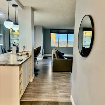 🏡 Two-Bedroom, Two-Bathroom Condo for Rent – River Valley Views! 🌳 - Photo 3