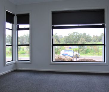 LUXURIOUS FAMILY HOME!!! - Photo 3