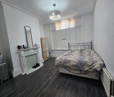 1 bedroom in a house share to rent - Photo 3