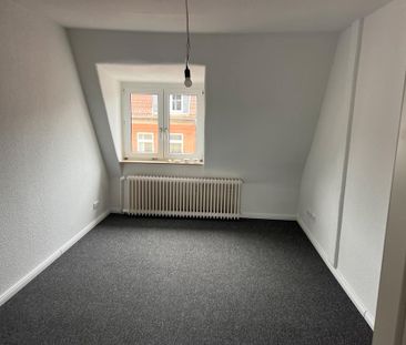 Kiel - 2-Zi-Whg ab April 2026 - Dachgeschoss - renoviert - Photo 1