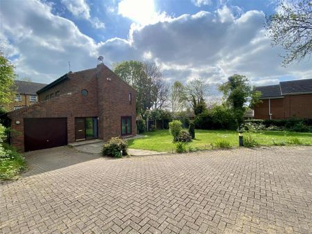 4 bedroom detached house to rent - Photo 5