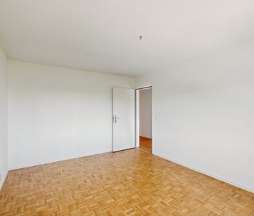 Modern wohnen in Schwerzenbach frisch saniert & bestens angebunden! - Photo 4