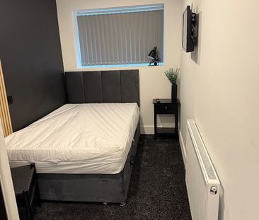 Room in a Shared House, Waveley Road, CV1 - Photo 5