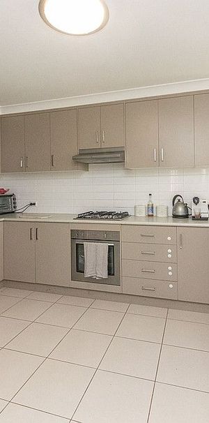 More space than meets the eye! - Photo 1