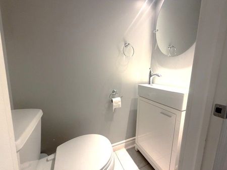 For Lease - 92 Guildwood Parkway, Toronto, Ontario - Photo 5