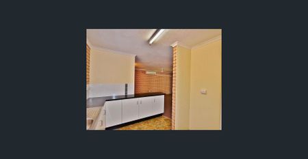 Quiet Living Among the Gum Trees – 2/6 Burns Street, Frenchville - Photo 2