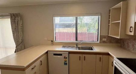 Cosy single level home - Photo 4