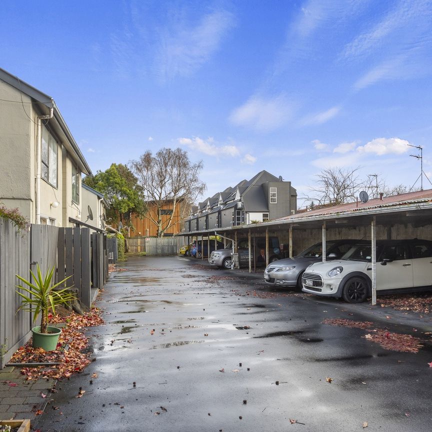 1-Bedroom Flat with Carport - Photo 1