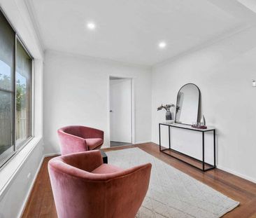 Modern & Comfortable Family Home in Hoppers - Photo 3