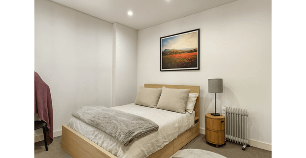 Luxury Apartment in Prime Burwood Location - Photo 1