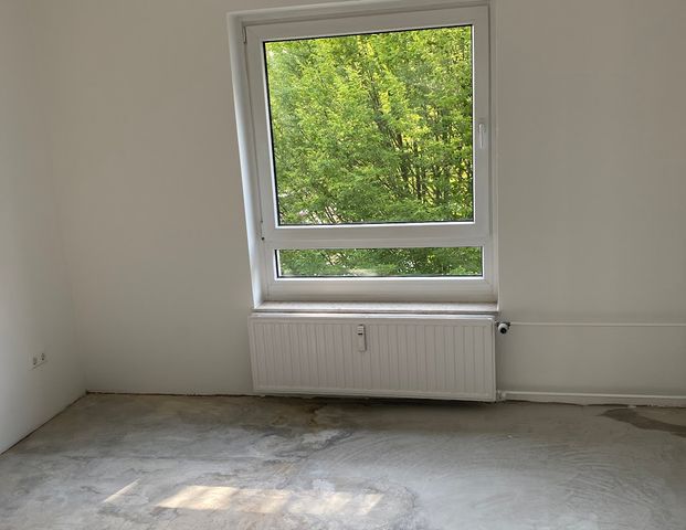 Großzügige 3-Zimmer-Wohnung mit zwei Loggien // 2.OG rechts - Photo 1