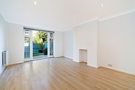 2 bedroom ground floor flat to rent - Photo 2