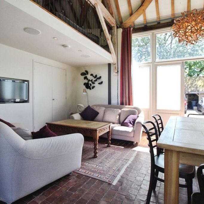 2 bedroom barn conversion to rent - Photo 1