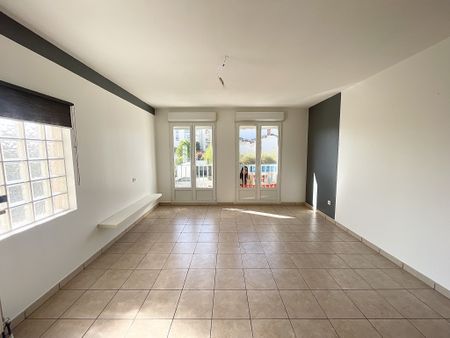 LOCATION - APPARTEMENT T2 68M² - CENTRE DE FEYZIN Feyzin (69320) Le bien en vidéo - Photo 4