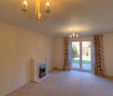Poplar Avenue, Wyre Piddle - Photo 4