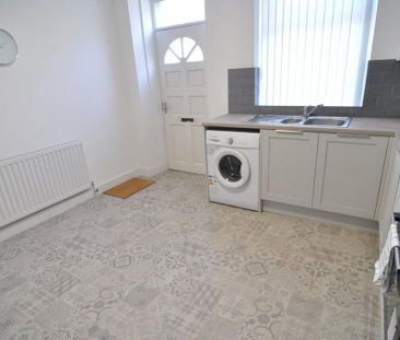 1 bedroom in a house share to rent - Photo 6