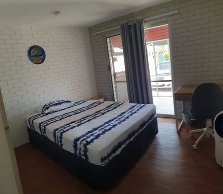 Shared Furnished House for Female Tenant - Photo 3