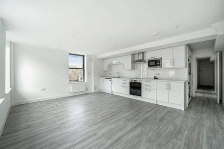 3 bedroom apartment to rent - Photo 5