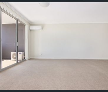 Avialable 15th October- Spacious Two Bedroom Apartment - Photo 1